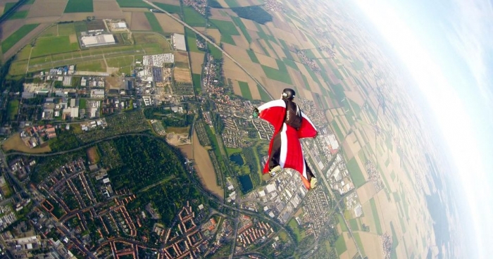 Wingsuit-Firstflight und Coaching mit Tibo